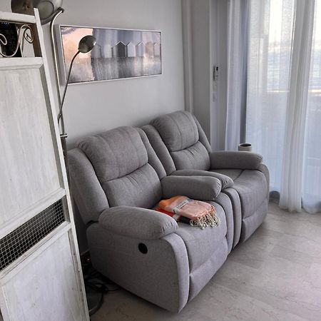 French Riviera 1 Bedroom On The Beach Facing Cannes Théoule-sur-Mer Exterior photo