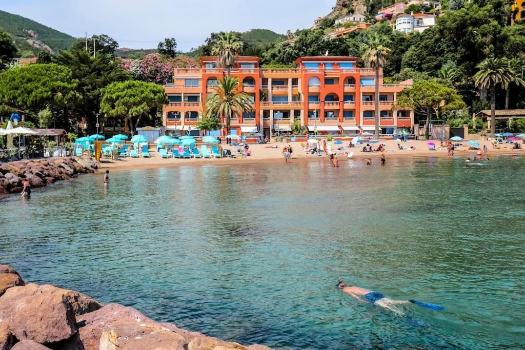 French Riviera 1 Bedroom On The Beach Facing Cannes Théoule-sur-Mer Exterior photo