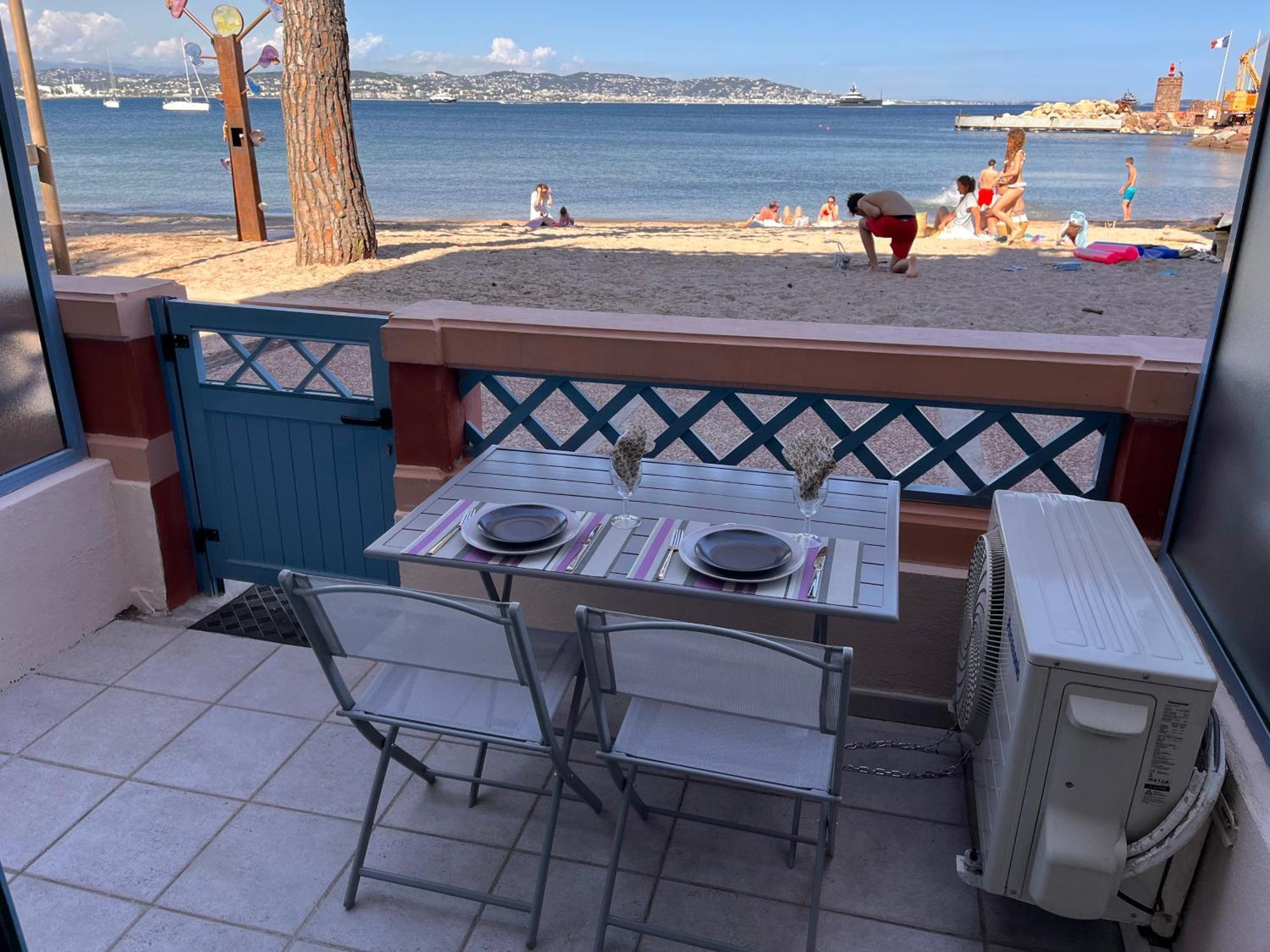 French Riviera 1 Bedroom On The Beach Facing Cannes Théoule-sur-Mer Exterior photo